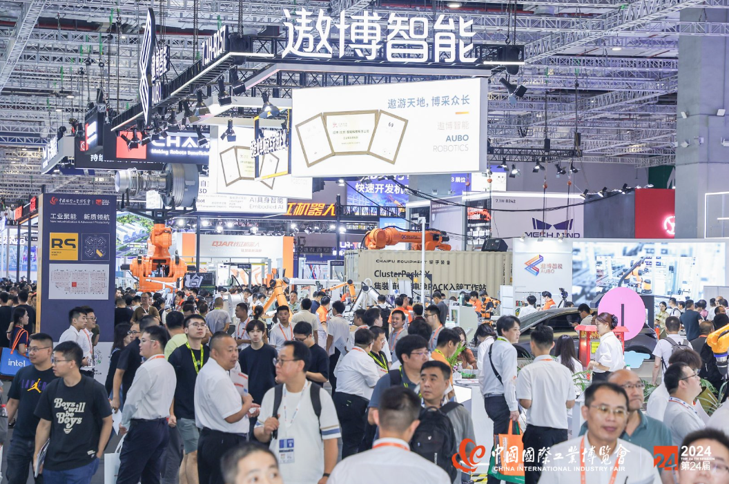 中国机器人产业蓬勃发展，多项技术不断创新
